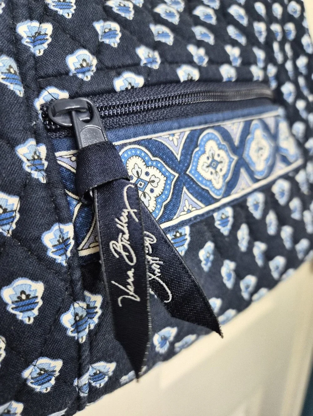 Vera Bradley Nantucket Navy Quilted Cotton Hobo Bag / Zip Top Shoulder Purse